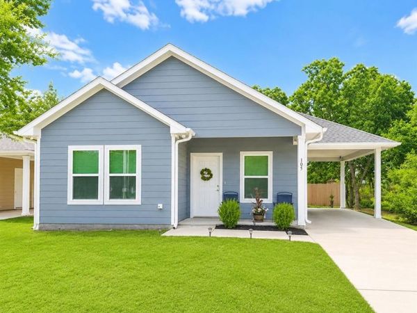 105 E 17th Avenue , Corsicana, TX 75110