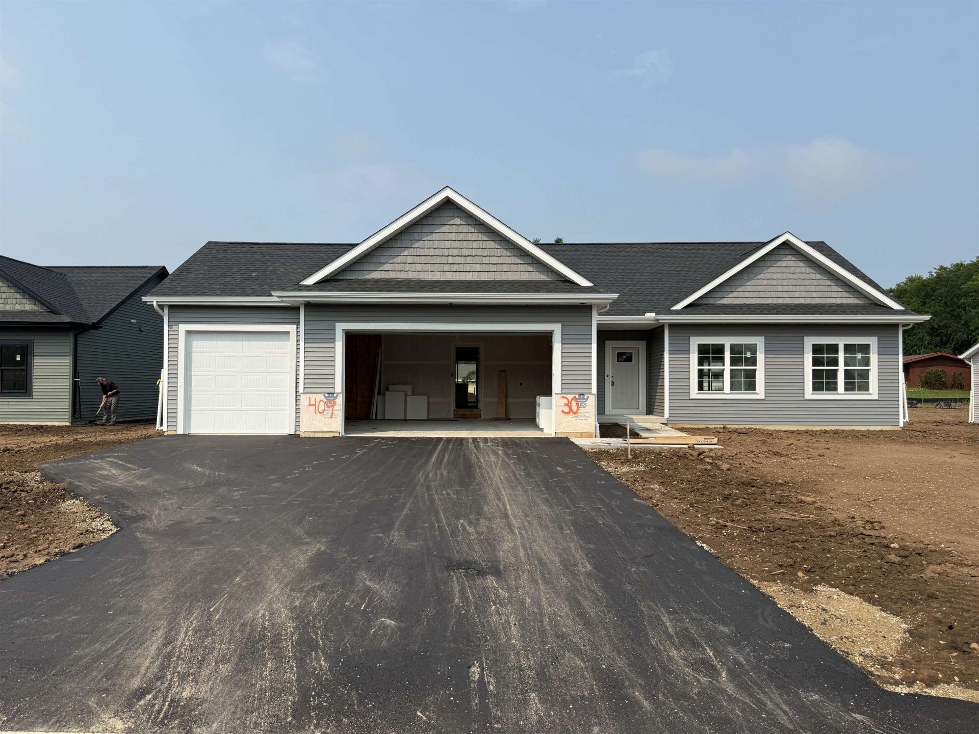409 Ridge Court, Orfordville, WI 53576 Main Photo