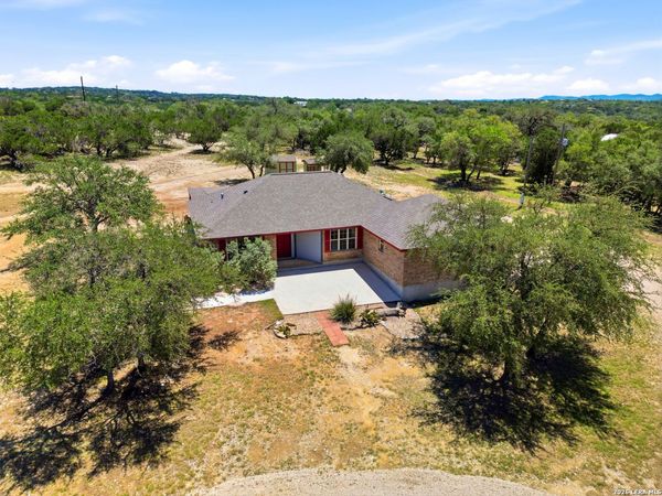 342 CHIPMAN CT, Bandera, TX 78003