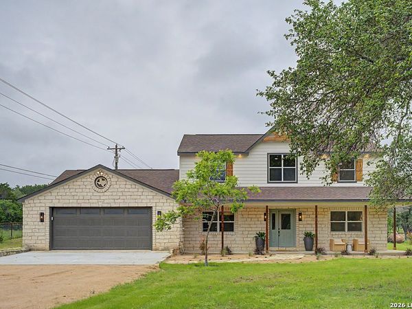 200 E MEADOW LN, Wimberley, TX 78676