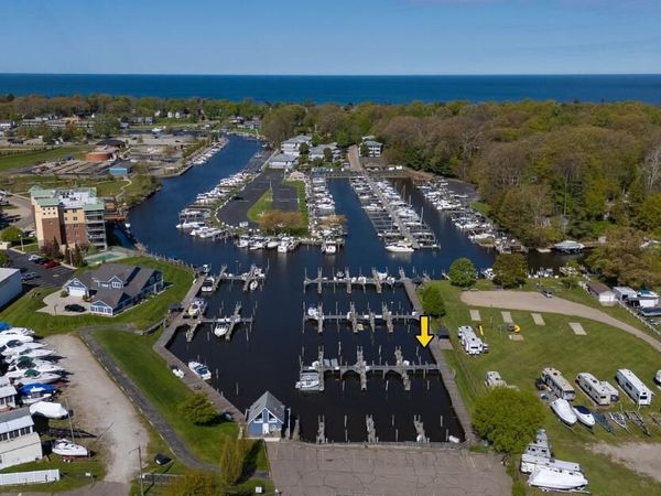 40 N Bailey Avenue, Unit 30, South Haven, MI 49090