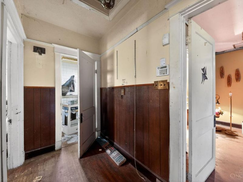 2041 Baltimore Avenue, Cincinnati, OH 45225 Photo 3