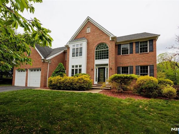 8 Overlook Drive, Riverdale Borough, NJ 07457