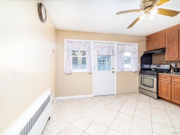 265 W Windsor Parkway , Oceanside, NY 11572