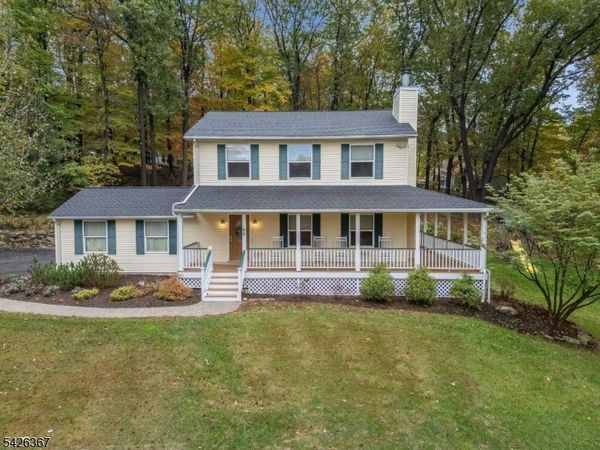 65 Summerfield Rd, White, NJ 07823
