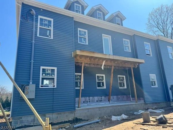 3 Whippany Rd, Morris, NJ 07960