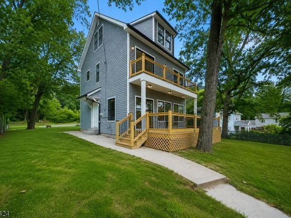 32 Alpine Dr, Jefferson, NJ 07849