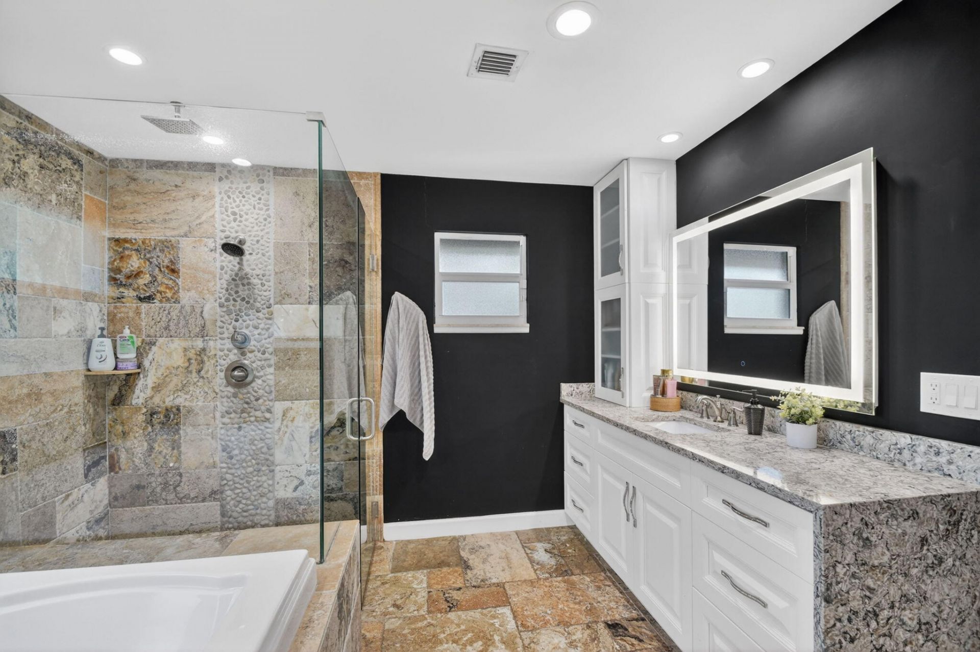 5361 N Palm Way, Lake Worth Beach, FL 33463 Photo
