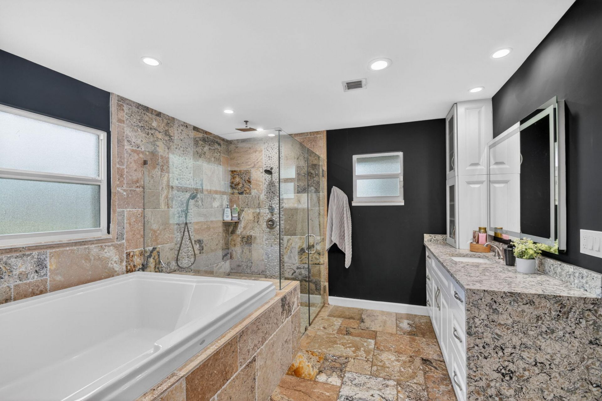 5361 N Palm Way, Lake Worth Beach, FL 33463 Photo