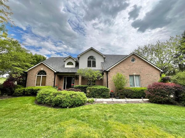 1270 Marietta Road , Lancaster, OH 43130