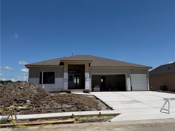 2343 Foxtail Drive, Kearney, MO 64060