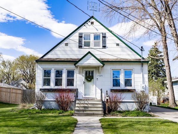 1525 4th Avenue S, Fargo, ND 58103