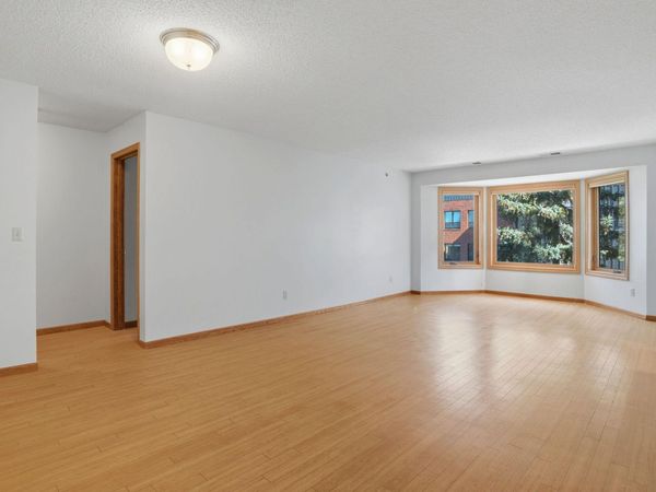 32 11th Avenue S, Unit 303, Hopkins, MN 55343