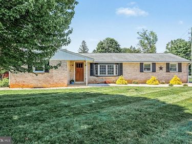 930 HAMILTON STREET, CARLISLE, PA 17013