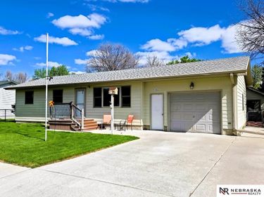806 W Candice Street , Valentine, NE 69201
