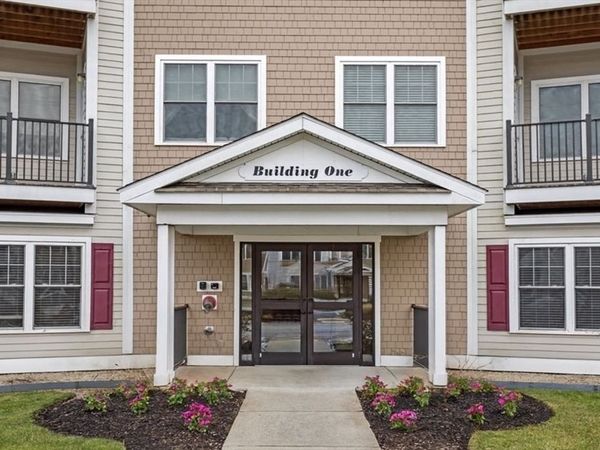 360 Andover St, Unit 1310, Danvers, MA 01923