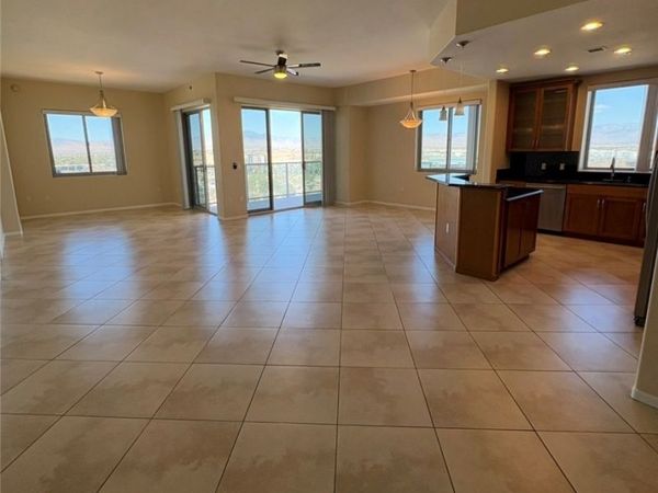 8255 Las Vegas Boulevard, Unit 1122, Las Vegas, NV 89123