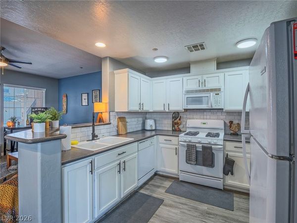 4720 Apulia Drive , Unit 103, North Las Vegas, NV 89084