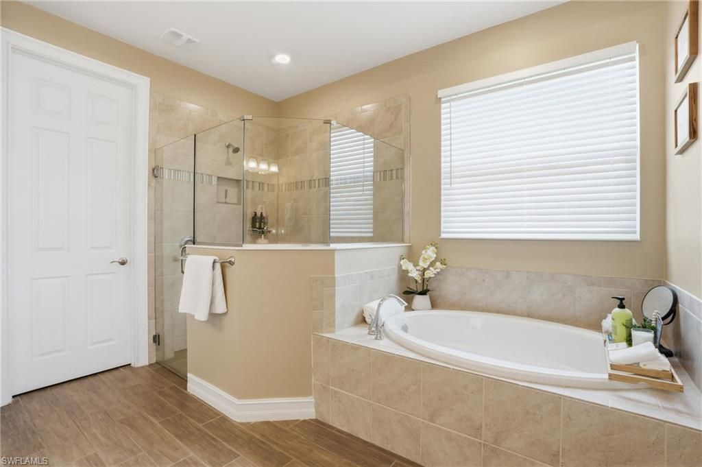 28009 Longboat Key Run , Bonita Springs, FL 34135 Photo