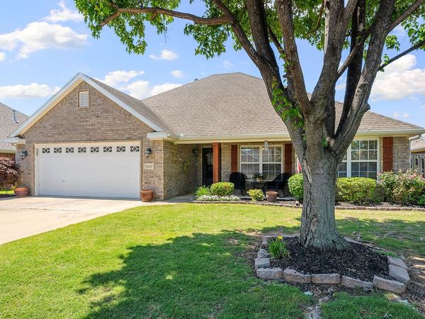 6008 S 39th Street, Rogers, AR 72758