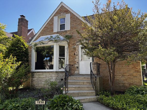 7838 Lowell Avenue , Skokie, IL 60076