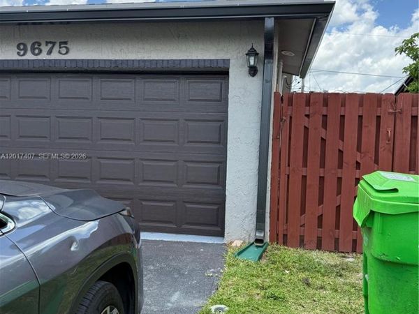 9675 NW 19th Pl , Sunrise, FL 33322