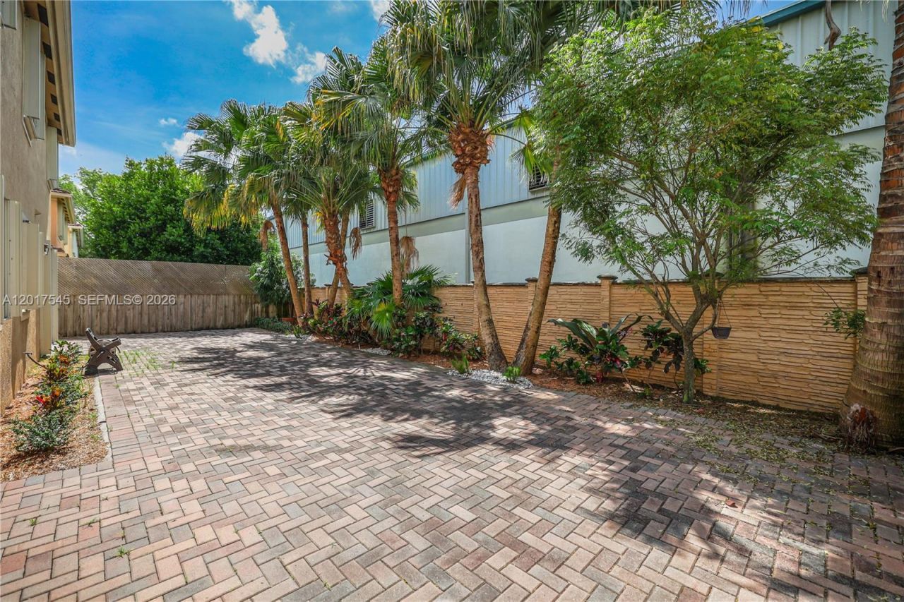 11942 SW 126th Ln, Miami, FL 33186 Photo