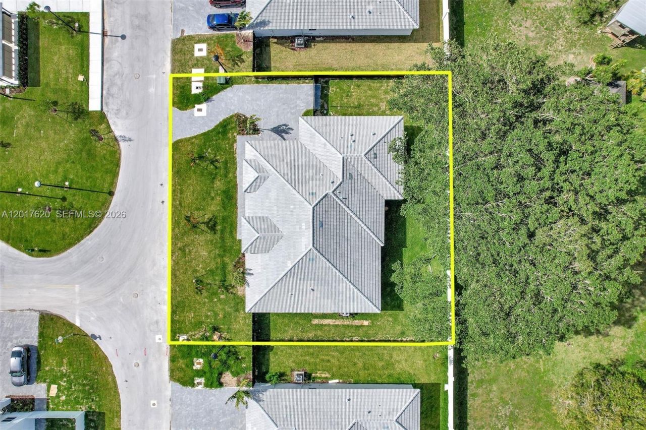 27232 SW 159th Path , Miami, FL 33031 Photo