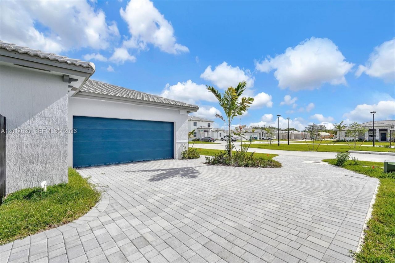 27232 SW 159th Path , Miami, FL 33031 Photo