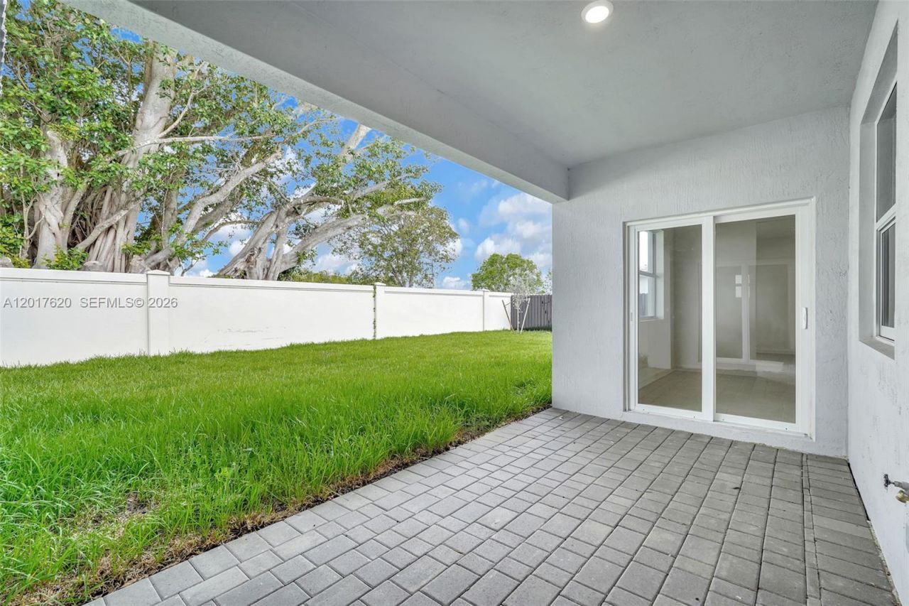 27232 SW 159th Path , Miami, FL 33031 Photo