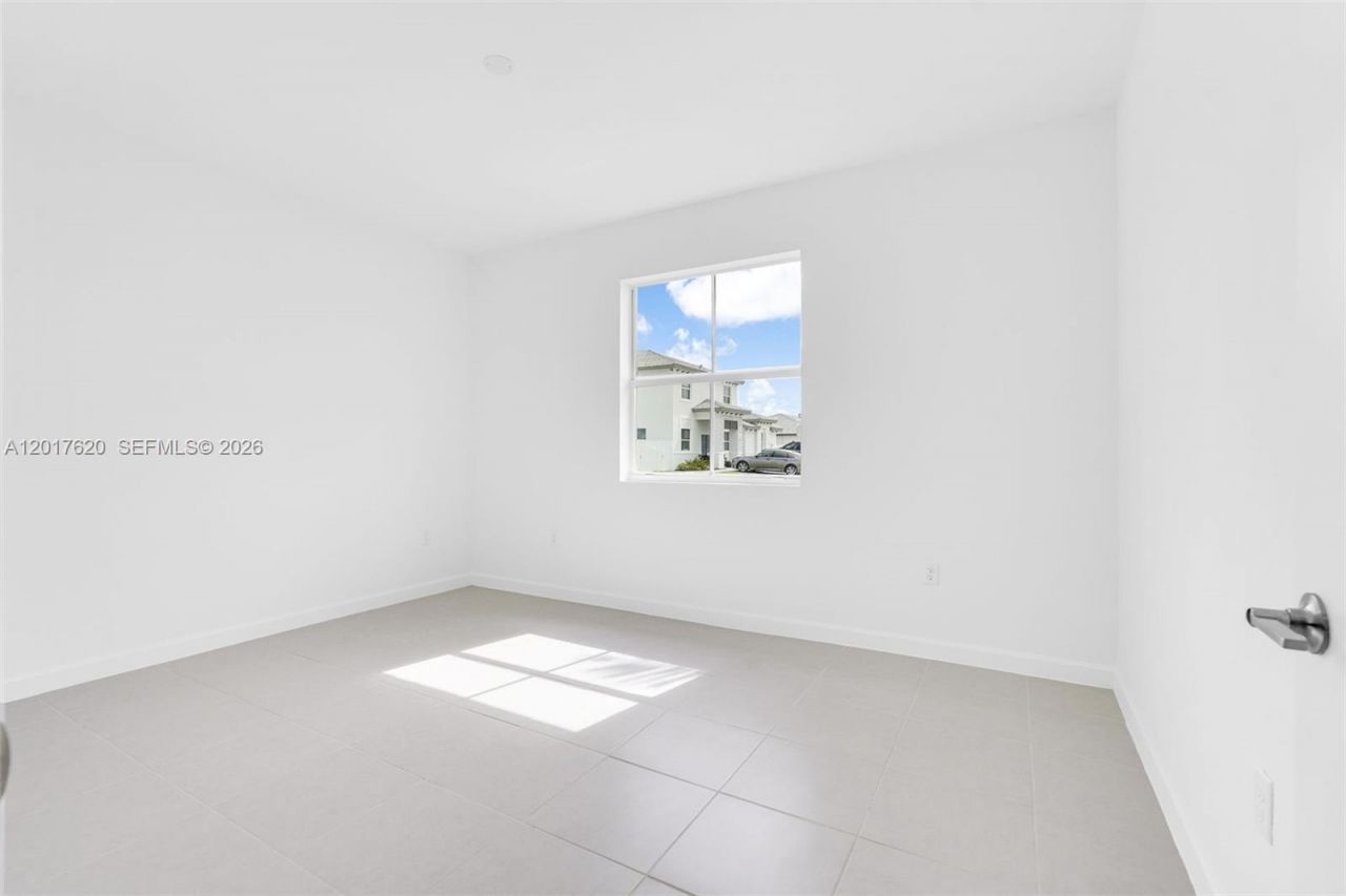 27232 SW 159th Path , Miami, FL 33031 Photo