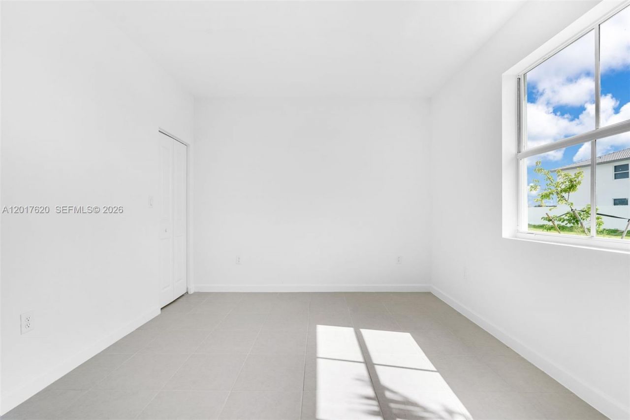 27232 SW 159th Path , Miami, FL 33031 Photo