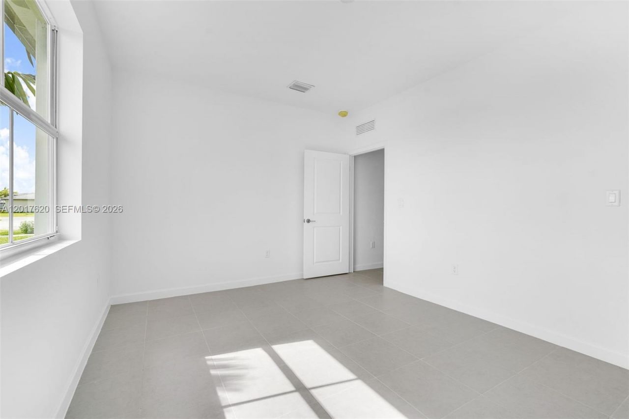 27232 SW 159th Path , Miami, FL 33031 Photo
