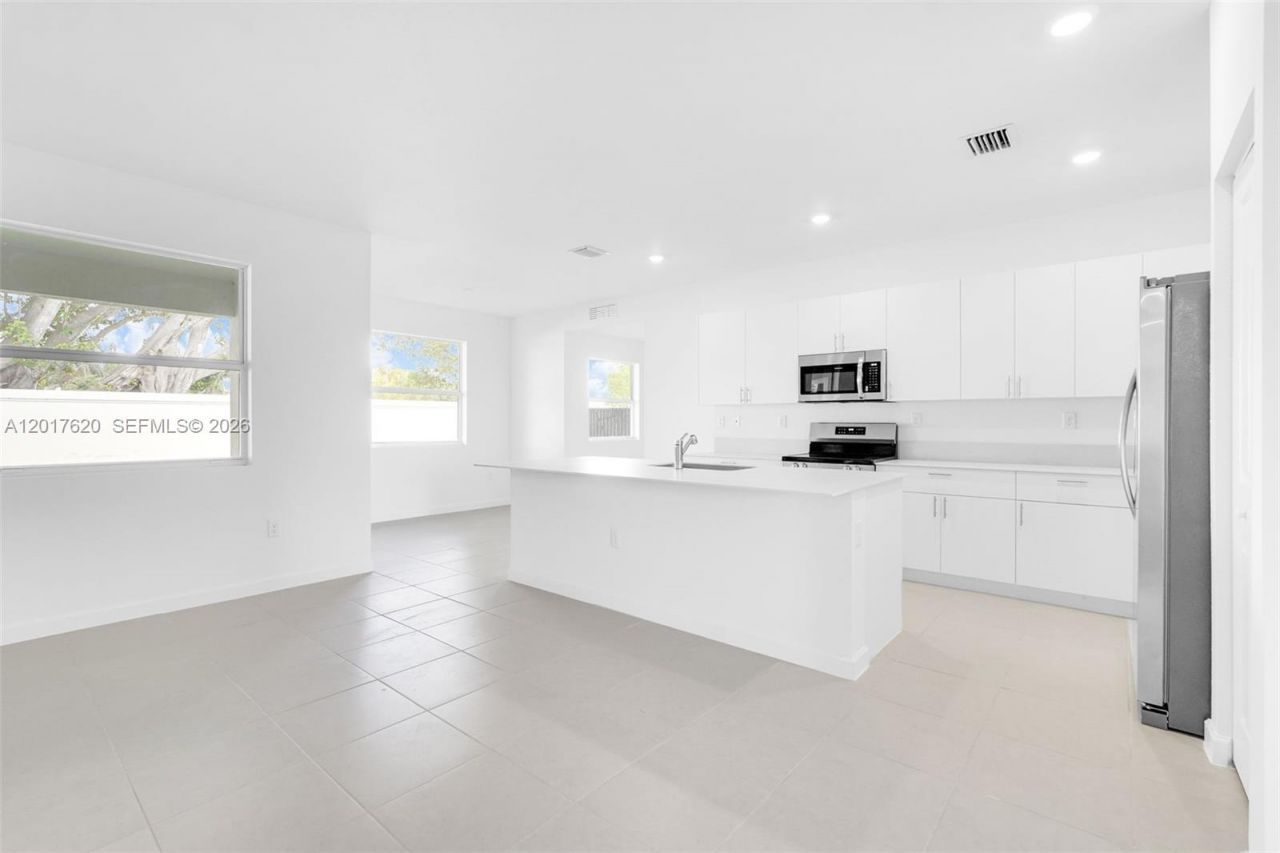 27232 SW 159th Path , Miami, FL 33031 Photo