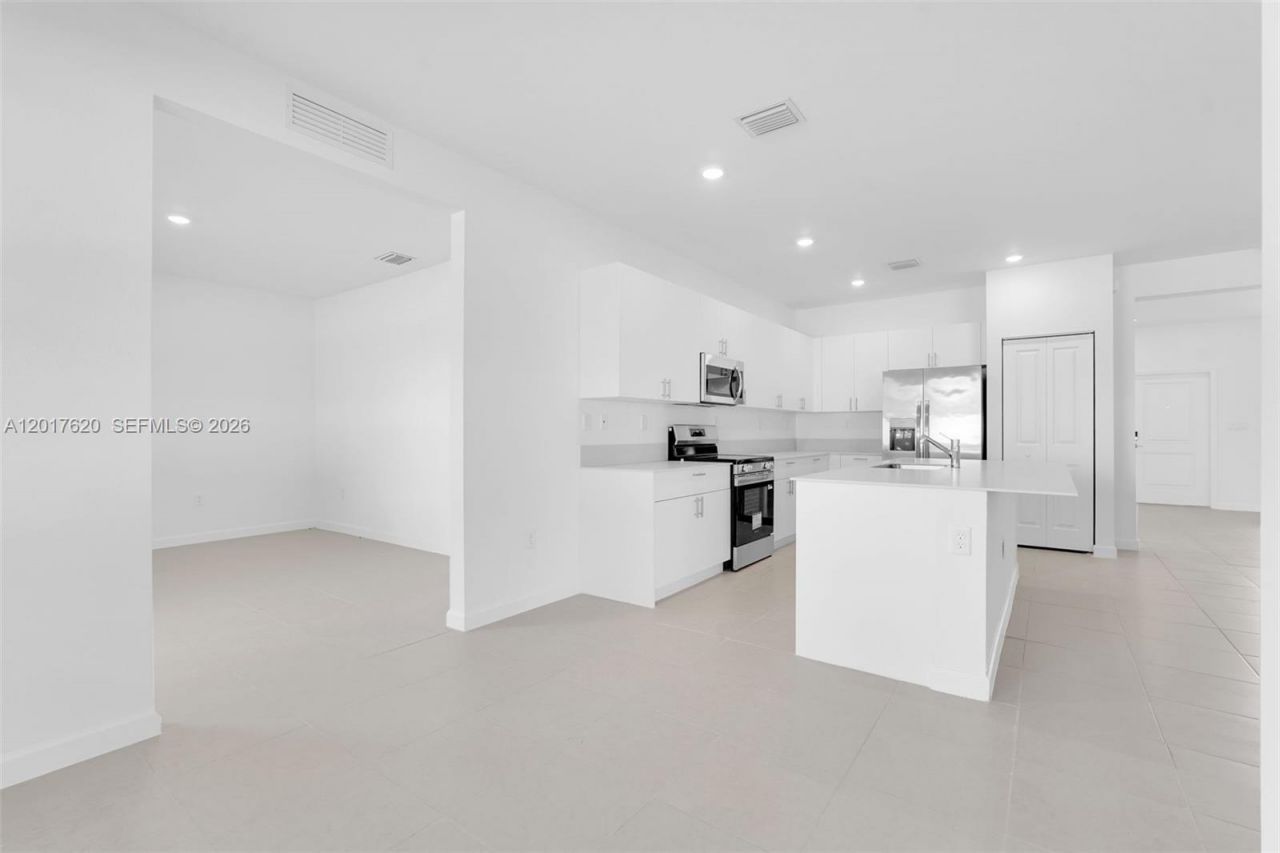 27232 SW 159th Path , Miami, FL 33031 Photo