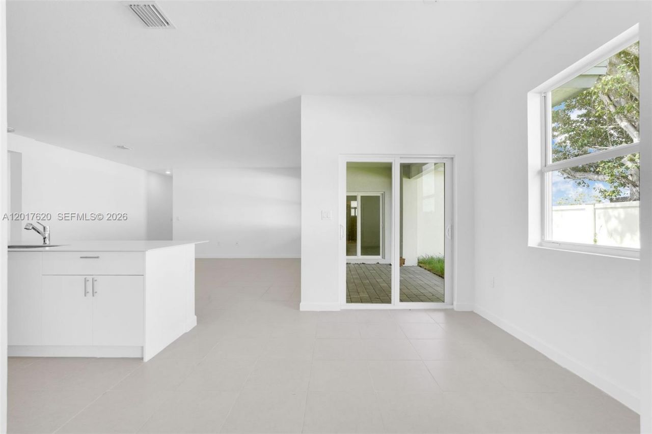 27232 SW 159th Path , Miami, FL 33031 Photo