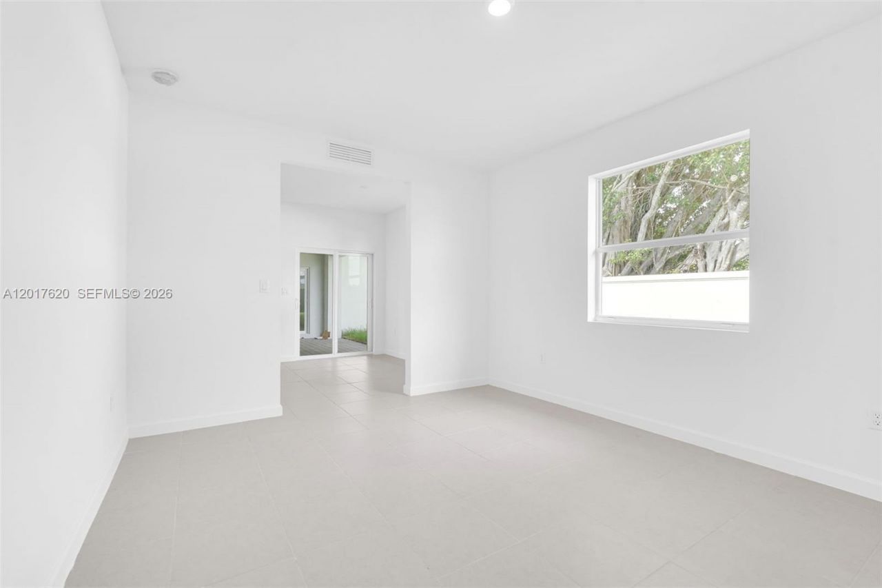 27232 SW 159th Path , Miami, FL 33031 Photo