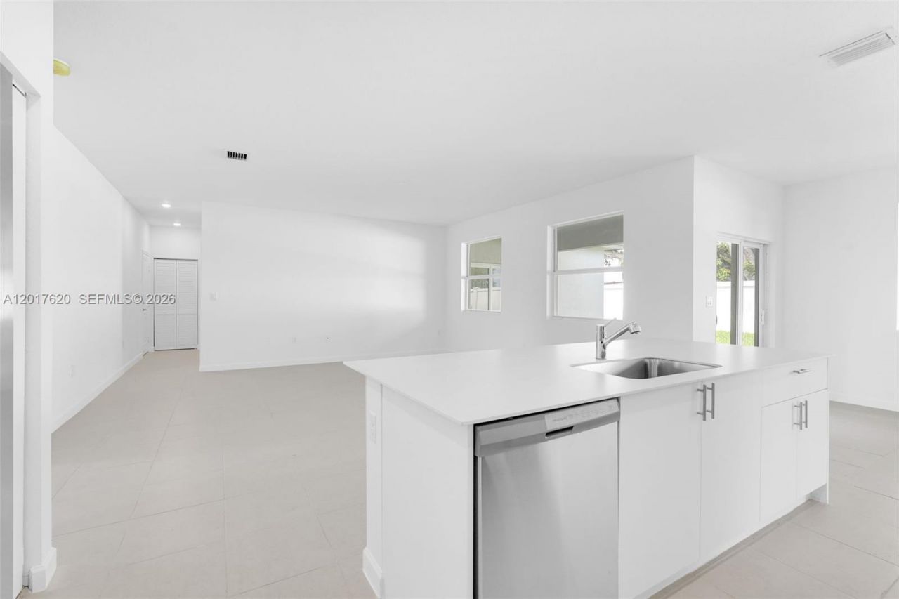 27232 SW 159th Path , Miami, FL 33031 Photo