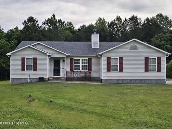 204 Winterberry Court , Jacksonville, NC 28540