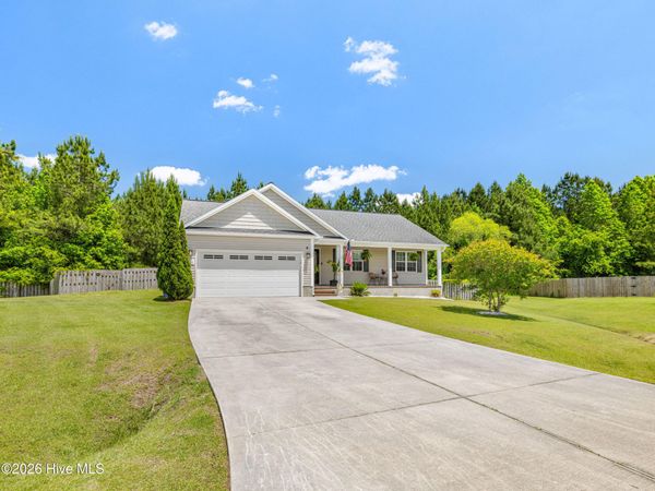 307 De Anza Court, Maysville, NC 28555