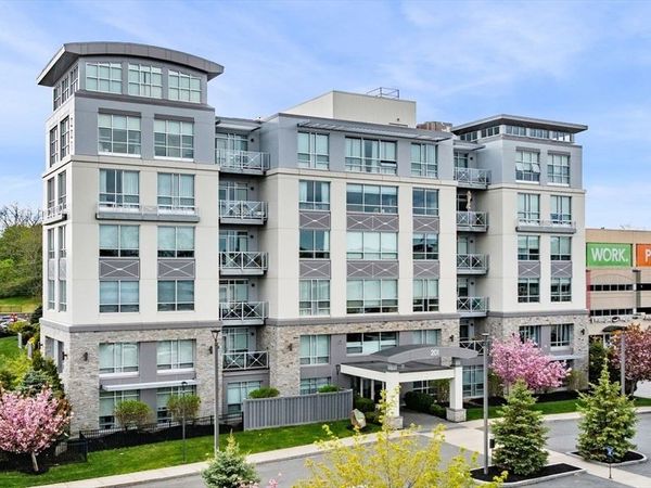 201 Elliott St, Unit 409, Beverly, MA 01915