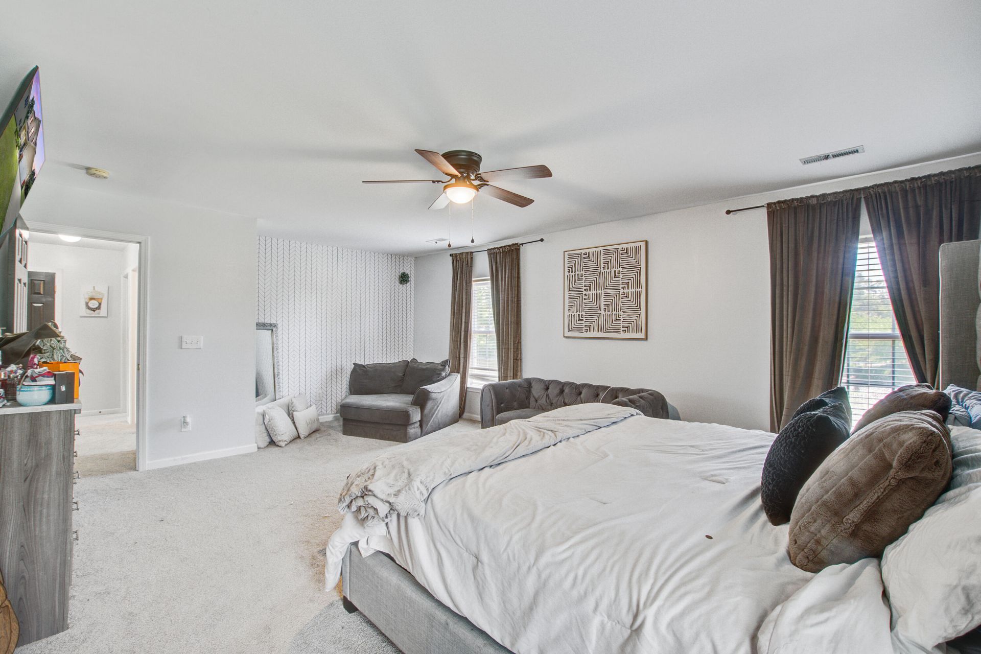 423 Glenmore Drive Photo 29
