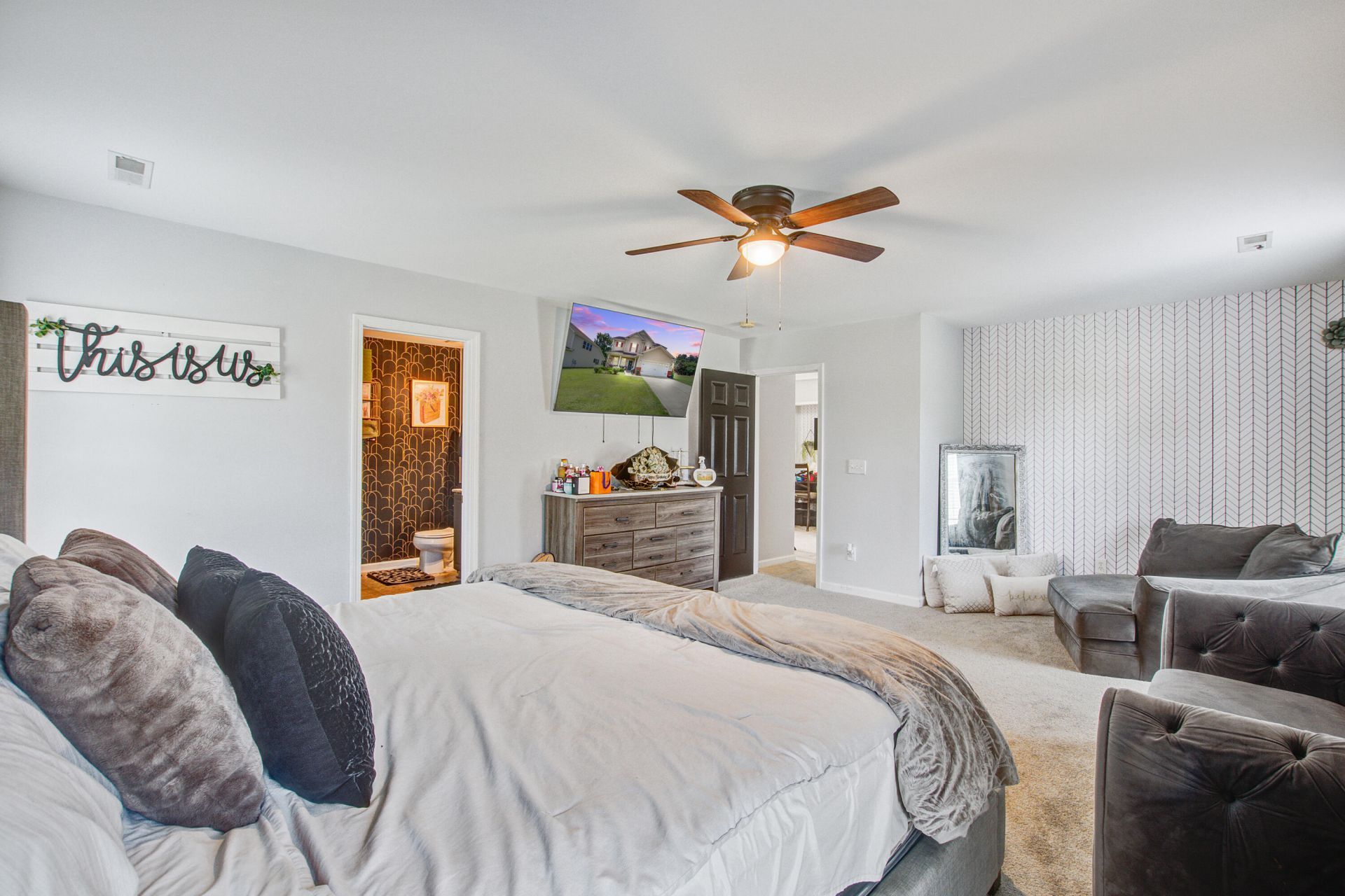 423 Glenmore Drive Photo 30