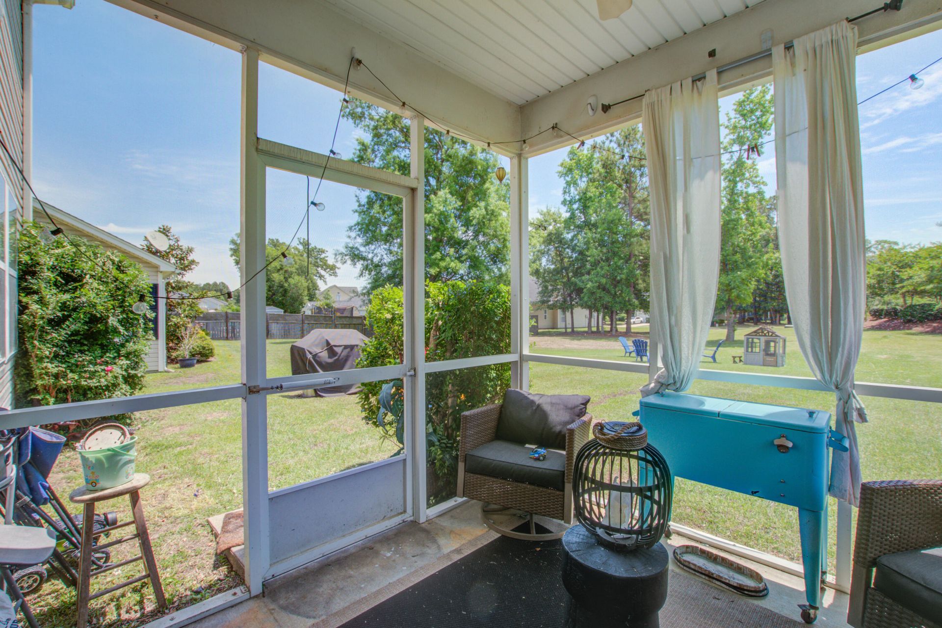 423 Glenmore Drive Photo 34