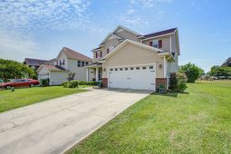 423 Glenmore Drive photo 4