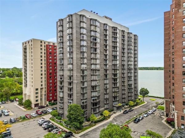 8200 E Jefferson Avenue, Detroit, MI 48214