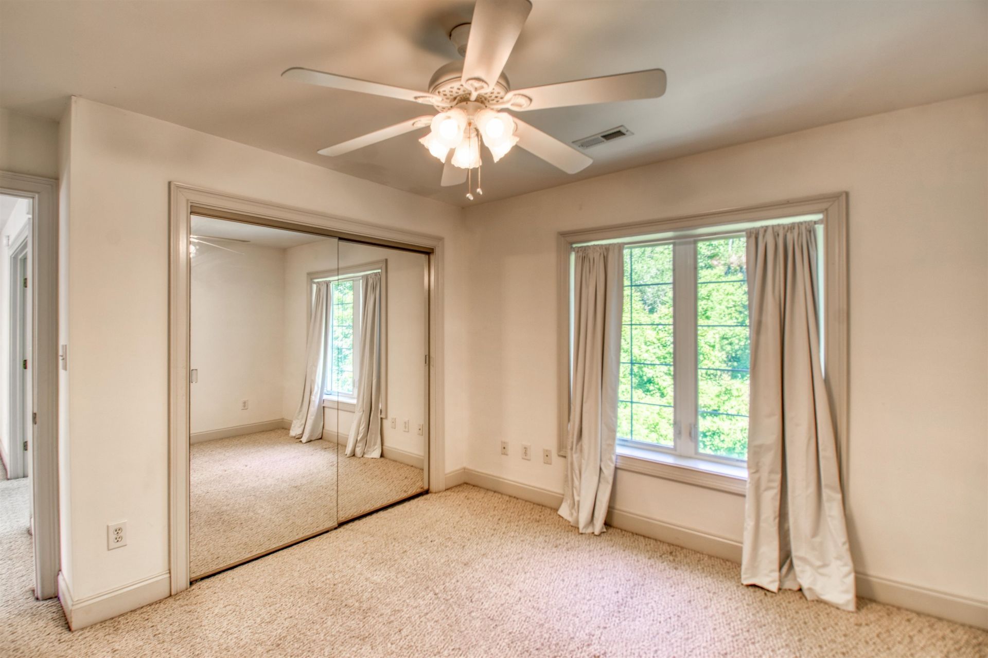 256 Long Ridge Dr. Photo 24
