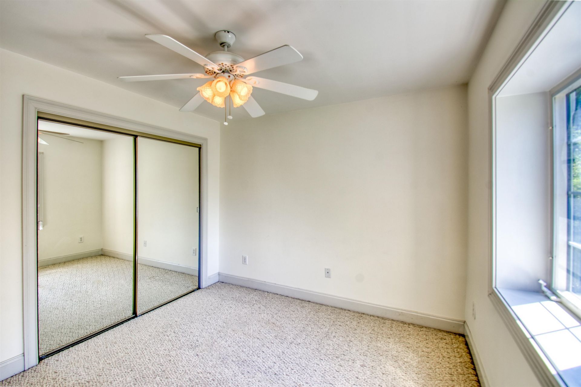 256 Long Ridge Dr. Photo 27
