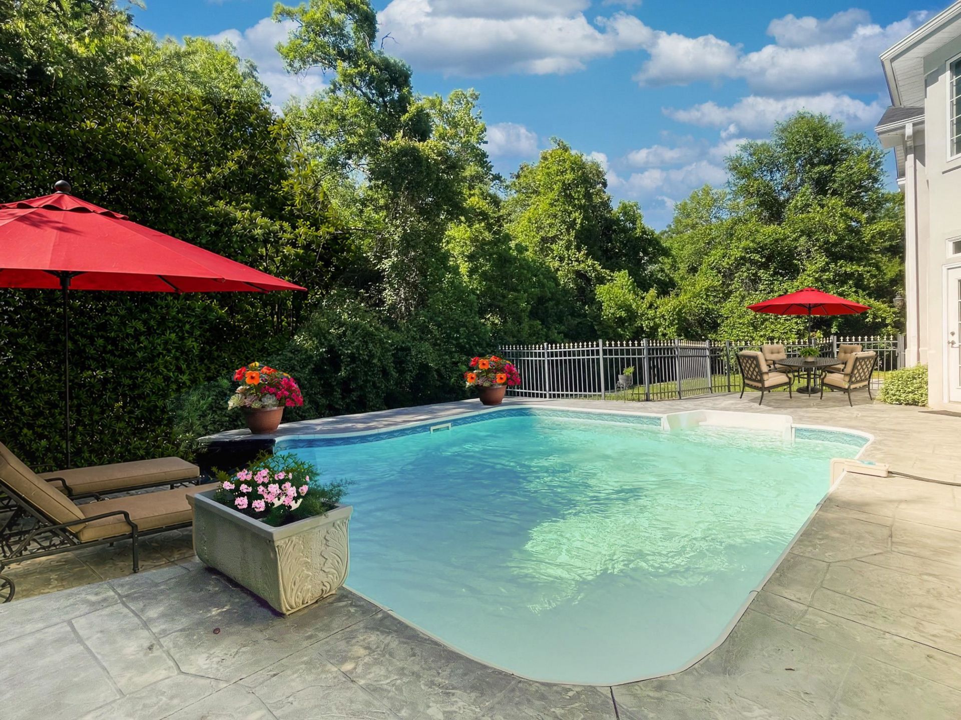 256 Long Ridge Dr. Photo 4