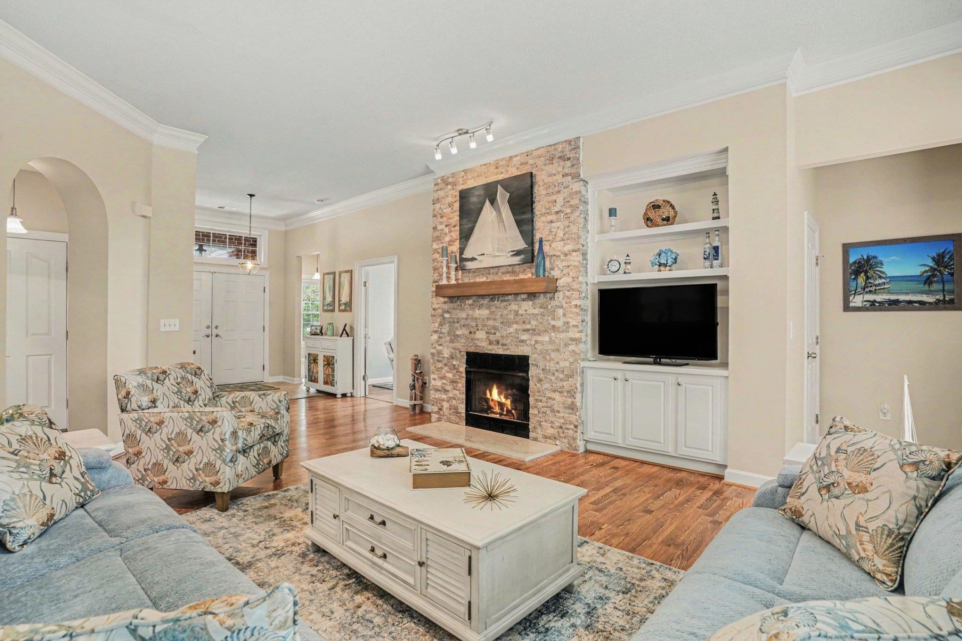 9835 Winchester Ct. Photo 6